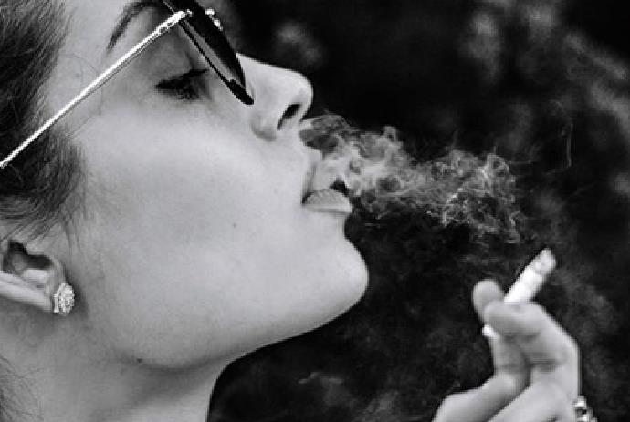 夢見抽煙是什麼意思