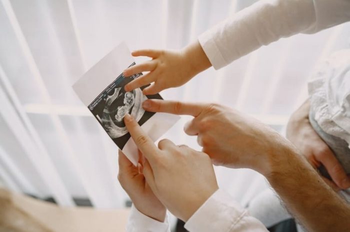 25 種夢見嬰兒的解釋：夢見女兒、夢見兒子
