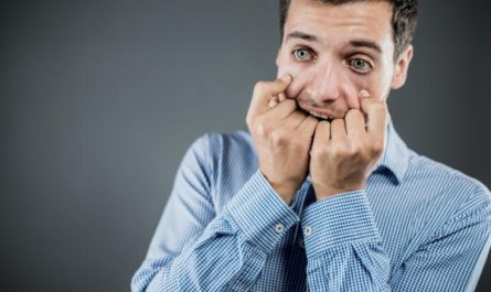 為什麼我在說話時會緊張