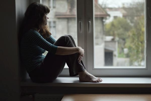 迴避型人格障礙：癥狀、原因、特徵和治療