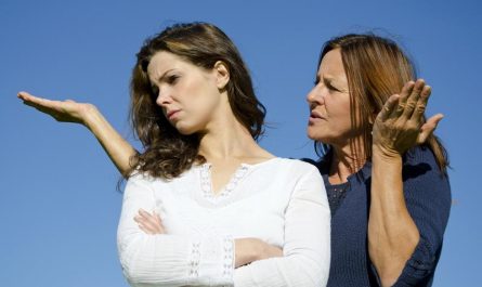 為什麼我媽媽吸收我的能量的問題：意義、原因和解決方案