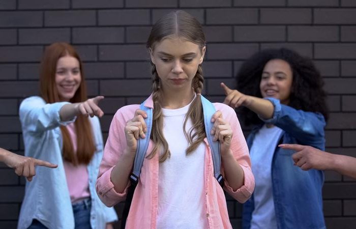 什麼是言語霸凌、後果以及如何預防