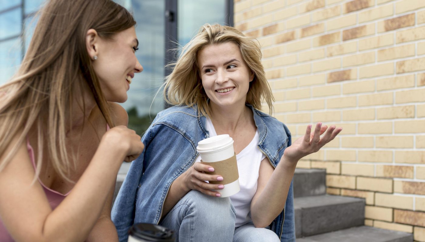 每天和朋友聊天正常嗎？