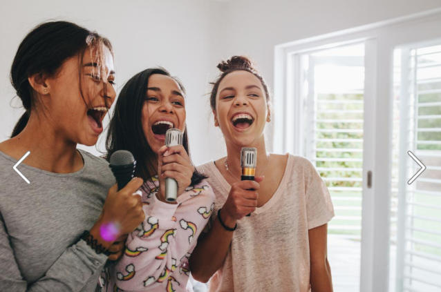 100 項與摯友在家的活動清單，在家裡享受戶外無法完成的活動