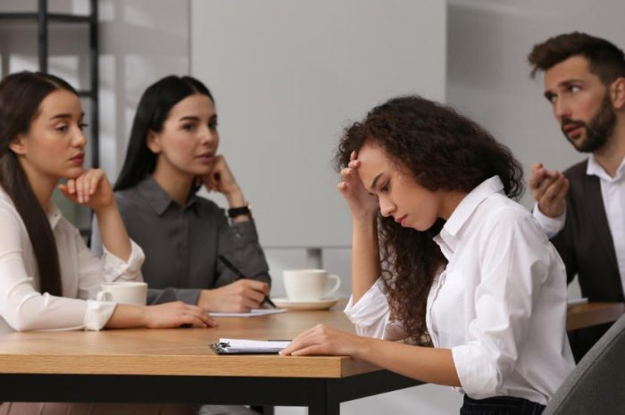 什麼是年齡歧視？它如何影響女性？