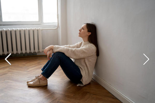 朋友缺席讓你感到悲傷、羞愧或空虛？成因與應對方法