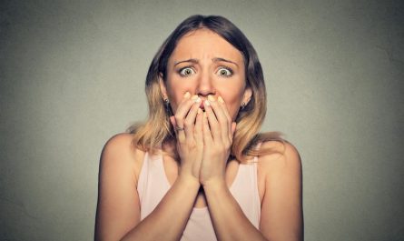我感覺呼吸急促，可能是什麼原因？