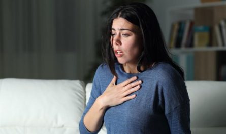 焦慮症：定義、症狀、類型、病因和治療