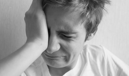 憂鬱性神經症：是什麼、症狀與治療